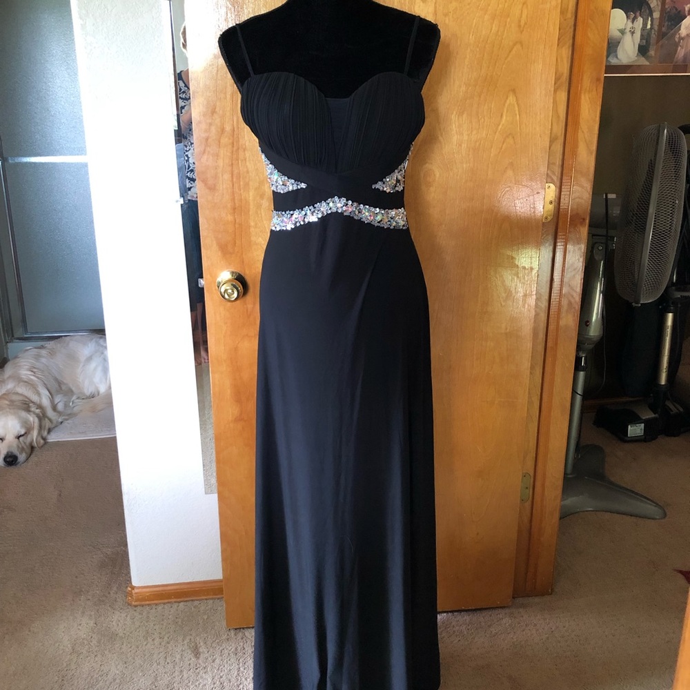 Annaby Black Formal Dress